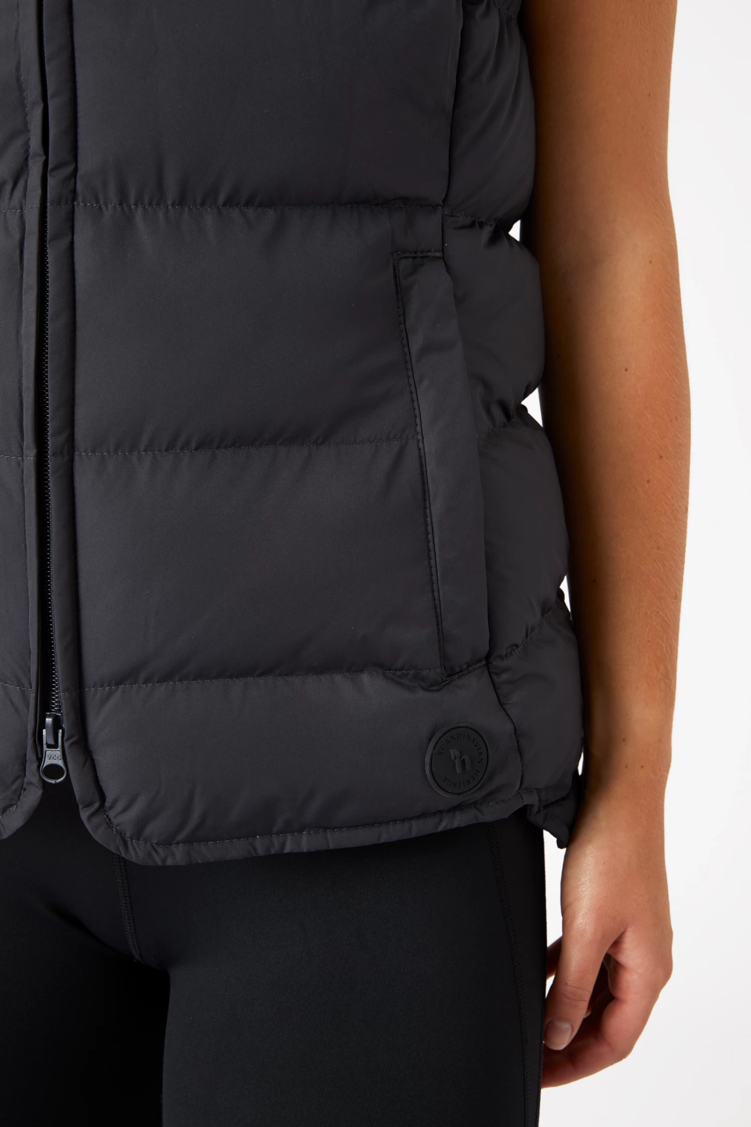 Horze Callie Women's Padded Riding Riding Vest With Hood 15 Horze Callie Women's Padded Riding Riding Vest With Hood - Image 13