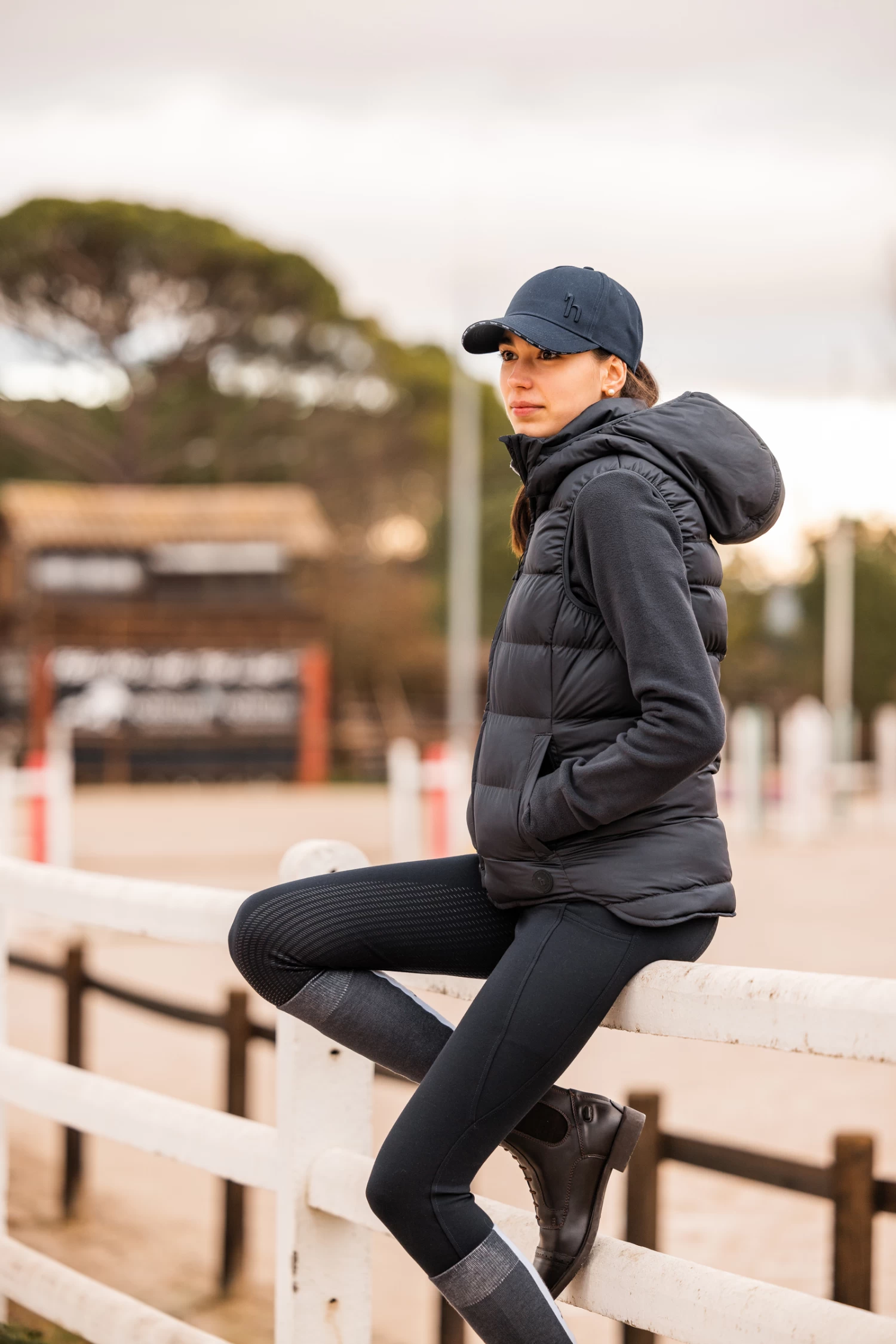 Horze Callie Women's Padded Riding Riding Vest With Hood 16 Horze Callie Women's Padded Riding Riding Vest With Hood - Image 14