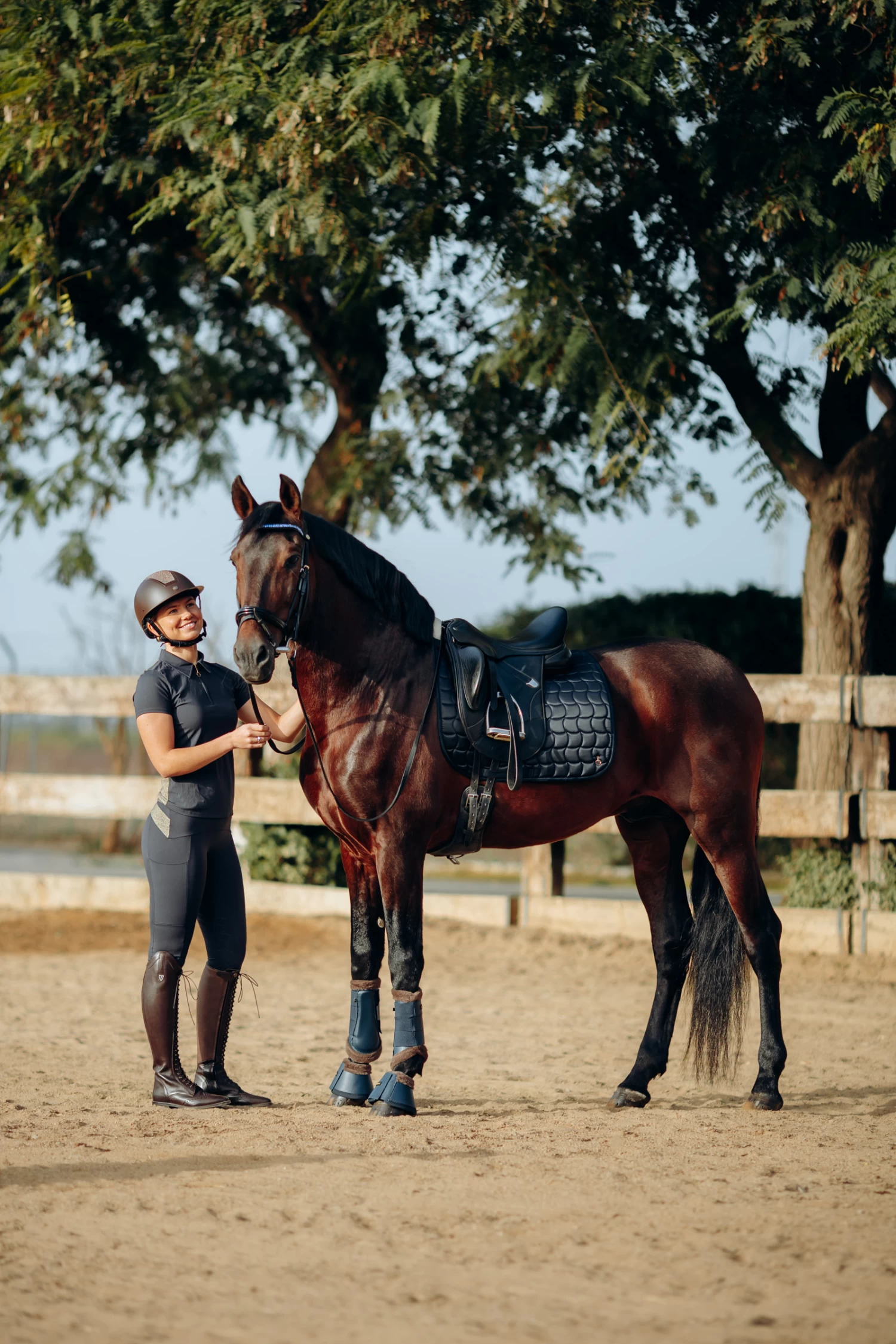 Horze Sagira Women's Silicone Full Seat Riding Tights With Gold Detail 19 Horze Sagira Women's Silicone Full Seat Riding Tights With Gold Detail - Image 17