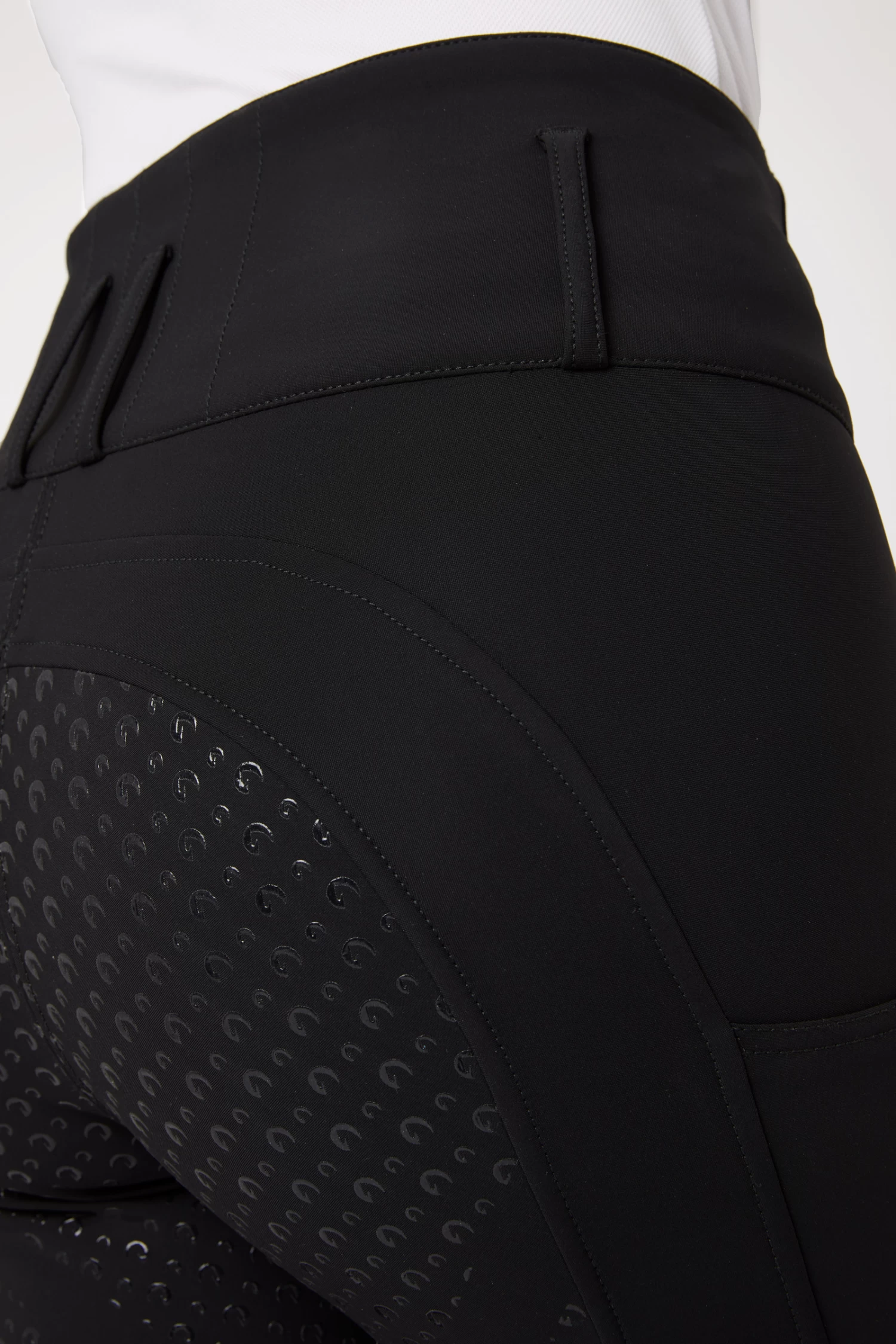 Horze Louisa Women's High Waist Thermo Full Seat Breeches 8 Horze Louisa Women's High Waist Thermo Full Seat Breeches - Image 6