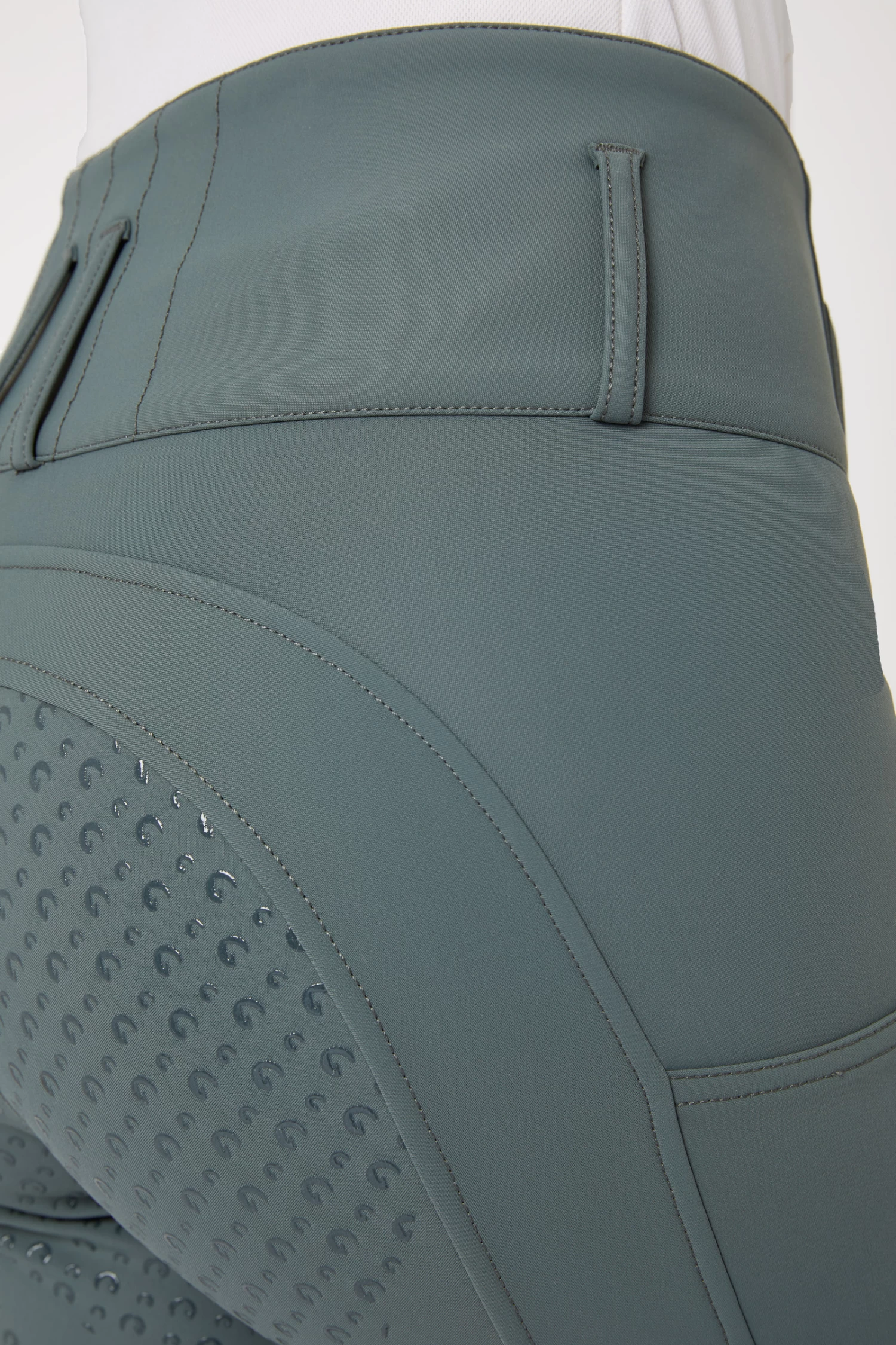 Horze Louisa Women's High Waist Thermo Full Seat Breeches 16 Horze Louisa Women's High Waist Thermo Full Seat Breeches - Image 14