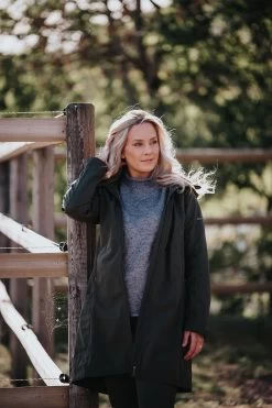 Mountain Horse Stella Women's Softshell Parka -Sports - Equestrian Riding Shop R9NDH 099 02