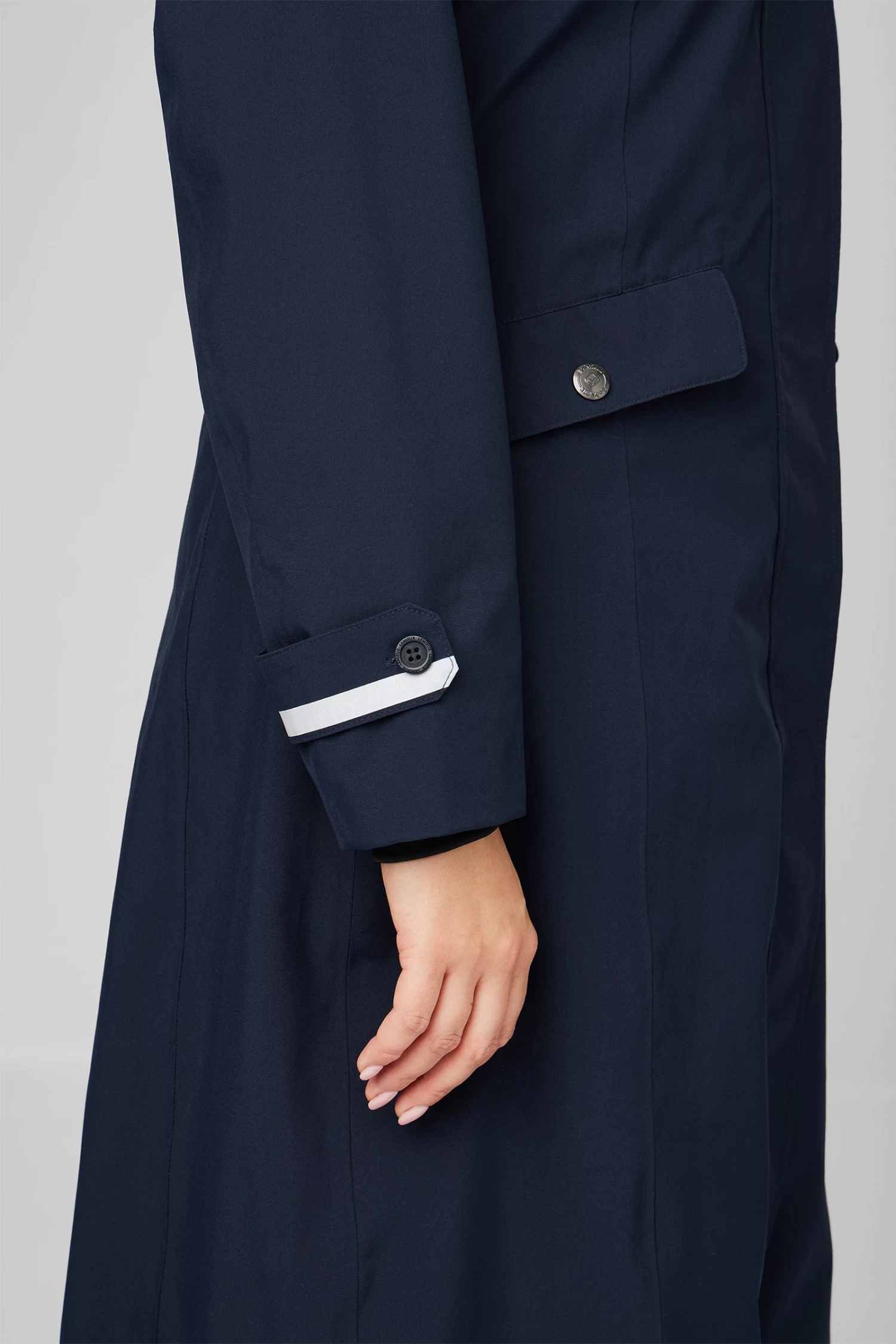 LeMieux Amelie Women's Waterproof Lightweight Riding Coat 9 LeMieux Amelie Women's Waterproof Lightweight Riding Coat - Image 7